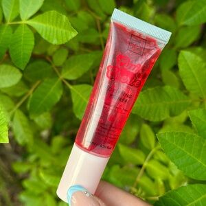 Oui Cherie Gripping Primer – Cherry-Picked for Flawless Wear